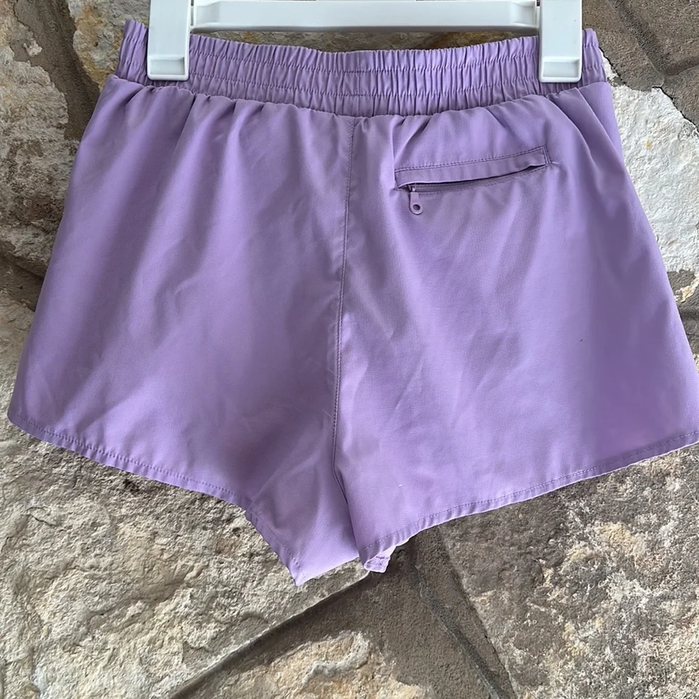 GIRLFRIEND COLLECTIVE Trail Running Shorts in Lilac
Size Small - Picture 4 of 4